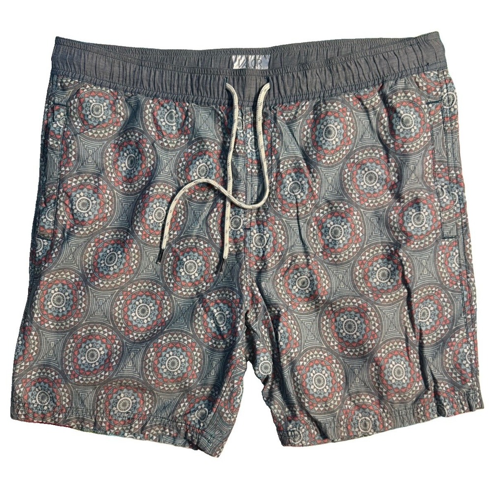 Valor Mens Large Swim Surf Shorts Patchwork Logo Geometric Beachy Summer